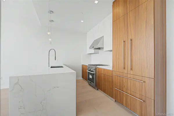 35-32 Leavitt ST #12B, Flushing, NY 11354
