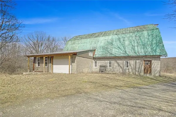 202 Midland Lake RD #BARN, Middletown, NY 10941
