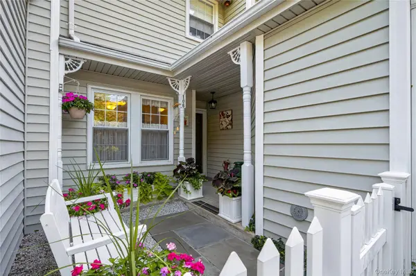 106 Spring RD, Huntington, NY 11743