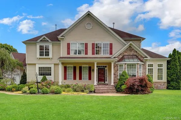 7 Brookline CT, Wading River, NY 11792