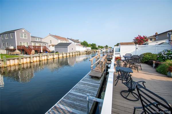 3345 Parkway DR, Baldwin, NY 11510