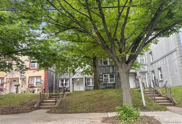 140-28 184th ST, Springfield Gardens, NY 11413