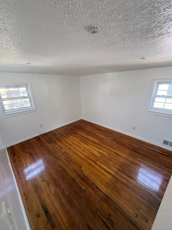 140-28 161st ST #1, Jamaica, NY 11434