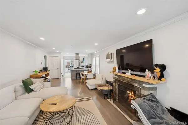 1038 Traymore BLVD, Island Park, NY 11558