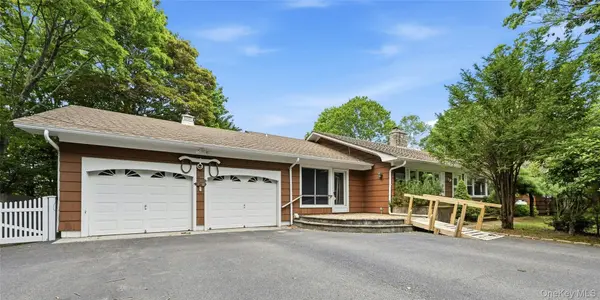 31 Tuthill Point RD, East Moriches, NY 11940