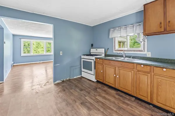 26 Weitz RD, Hopewell Junction, NY 12533