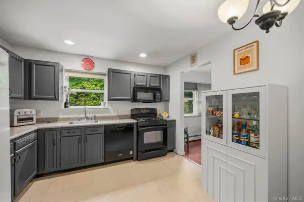 5 Harriet LN, New City, NY 10956