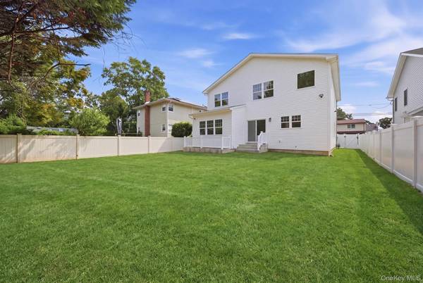 1586 Maeder AVE, Merrick, NY 11566