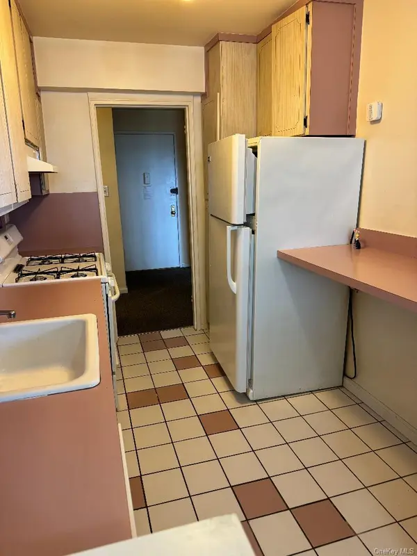 151-15 84th ST #5N, Howard Beach, NY 11414