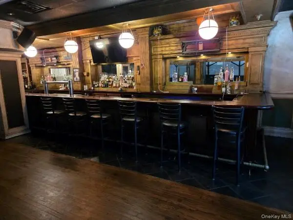 33-35 W Central AVE, Pearl River, NY 10965