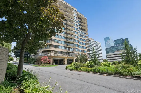 25 Rockledge AVE #PH11, White Plains, NY 10601