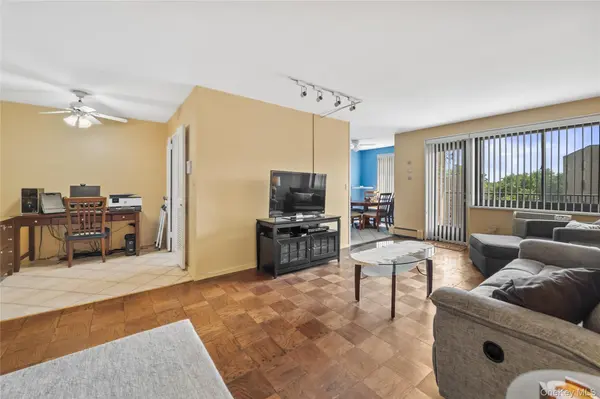 100 E Hartsdale AVE #6LW, Hartsdale, NY 10530
