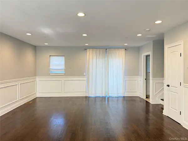 318 Cross ST #2, Westbury, NY 11590