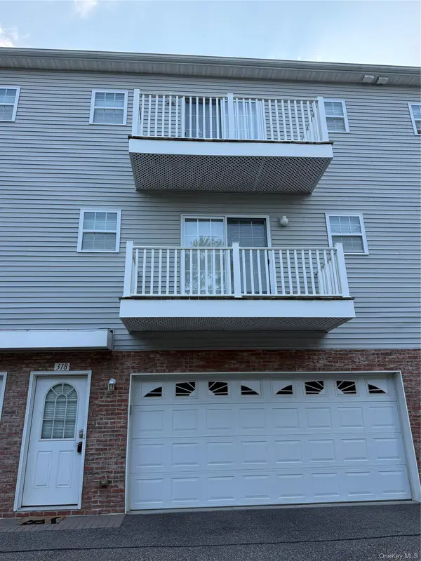 318 Cross ST #2, Westbury, NY 11590