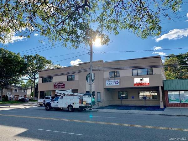 1061 N Broadway, Massapequa, NY 11758