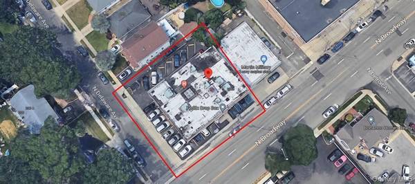 1061 N Broadway, Massapequa, NY 11758