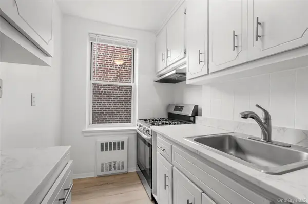 125 Bronx River RD #7A, Yonkers, NY 10704