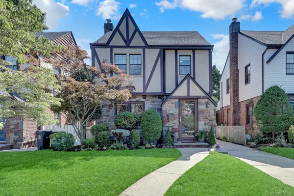 87-63 253rd ST, Bellerose, NY 11426