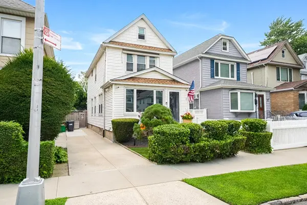 33-28 155th ST, Flushing, NY 11354