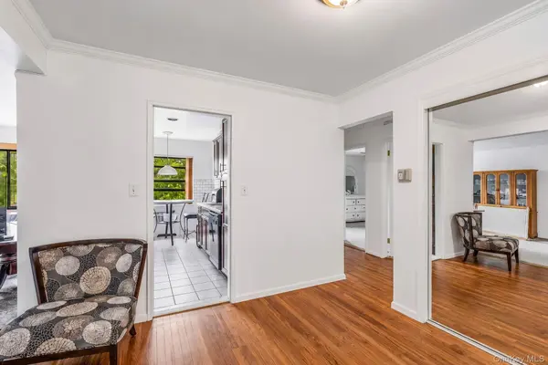 1205 E Broadway #F-24, Hewlett, NY 11557
