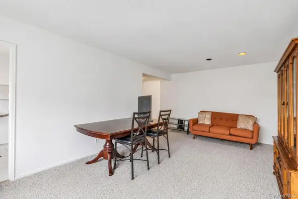 1205 E Broadway #F-24, Hewlett, NY 11557