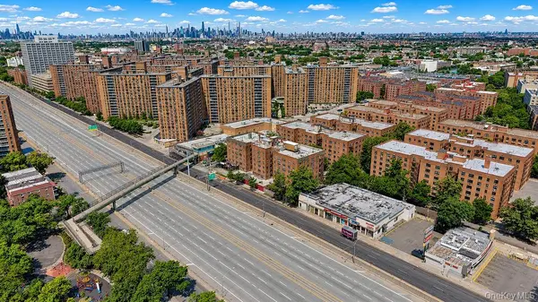 9910 60th AVE #5J, Corona, NY 11368
