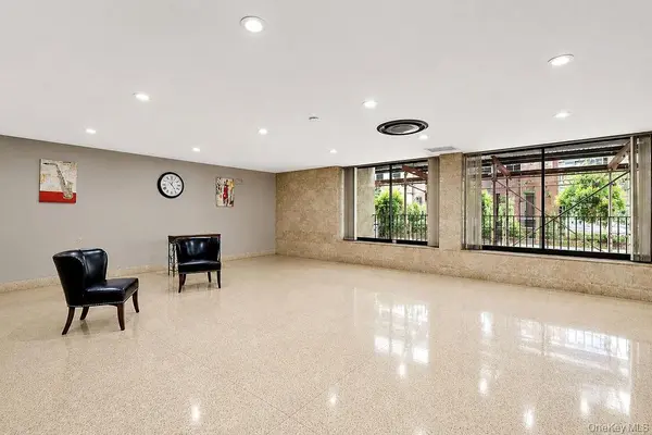 9910 60th AVE #5J, Corona, NY 11368