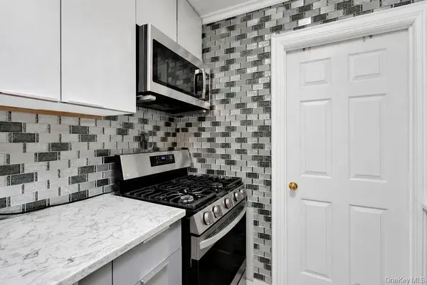 9910 60th AVE #5J, Corona, NY 11368