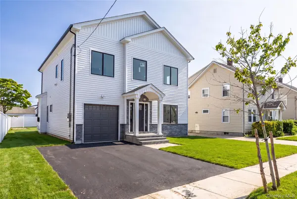 43 Westbury AVE, Mineola, NY 11501