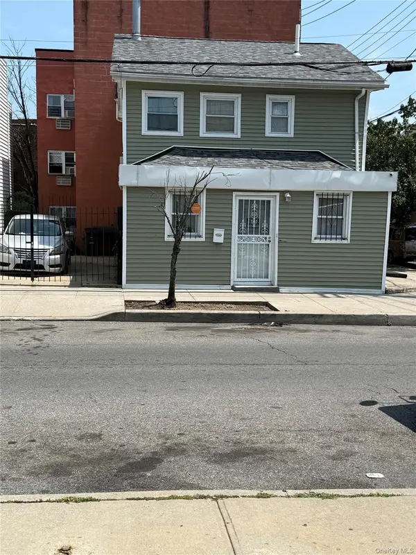 801 E 215th ST, Bronx, NY 10467