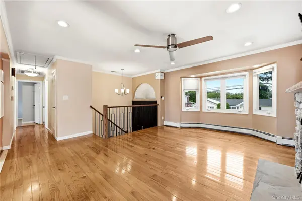 235 Eastwood AVE, Deer Park, NY 11729