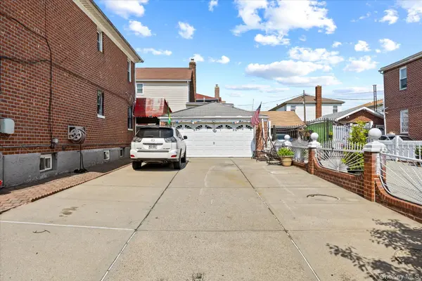 15026 122nd ST, South Ozone Park, NY 11420
