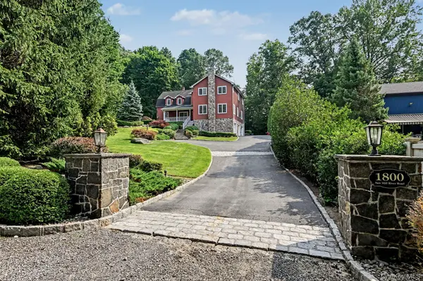 1800 Saw Mill River RD, White Plains, NY 10607