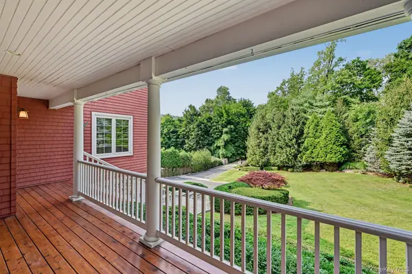 1800 Saw Mill River RD, White Plains, NY 10607