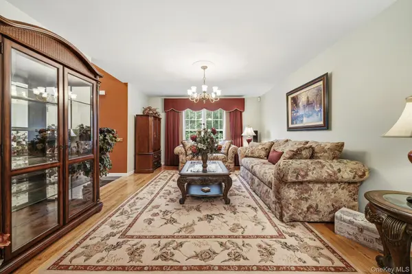 17 Terry RD, Monroe, NY 10950