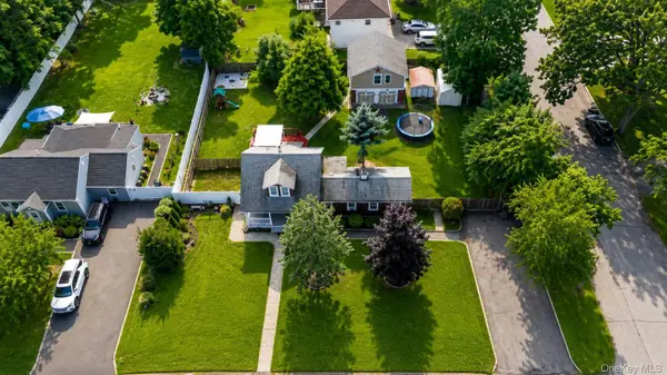278 Ferndale BLVD, Islip, NY 11751