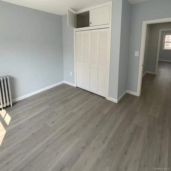 21813 Jamaica AVE, Queens Village, NY 11428