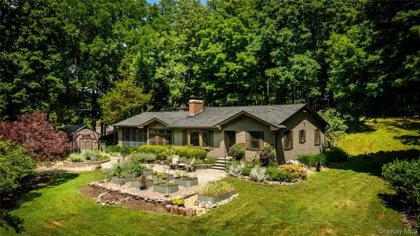 50 Field RD, Clinton Corners, NY 12514