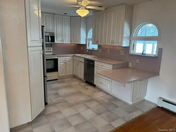 2316 Westlake CT, Oceanside, NY 11572