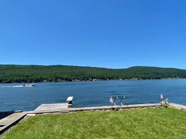 9 Walts WAY, Greenwood Lake, NY 10925