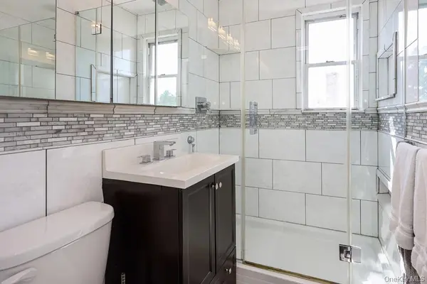71-11 252 ST #195B, Bellerose, NY 11426
