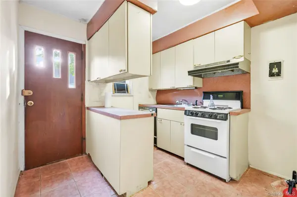 67-60 Bell BLVD, Oakland Gardens, NY 11364