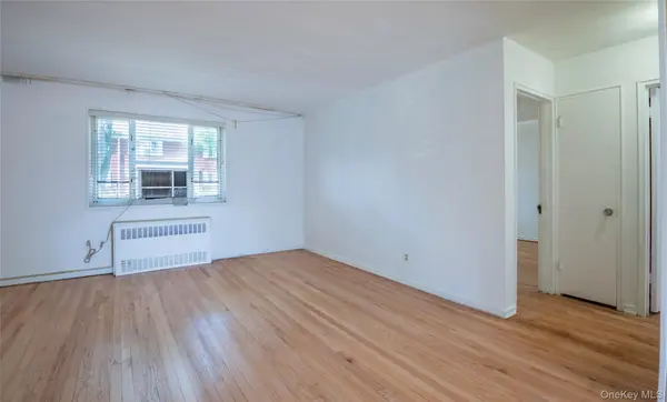 226-06 Manor RD #7-3, Queens Village, NY 11427