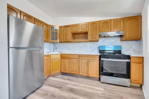14014 Charles LN, Springfield Gardens, NY 11413