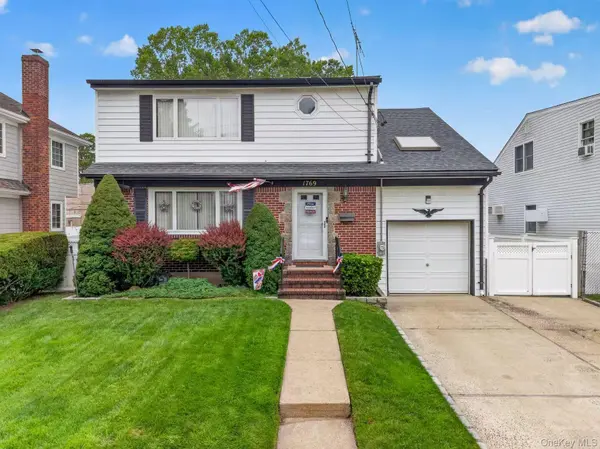 1769 W End AVE, New Hyde Park, NY 11040