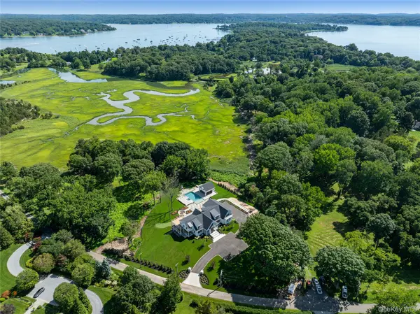 220 Beach RD, Centre Island, NY 11771