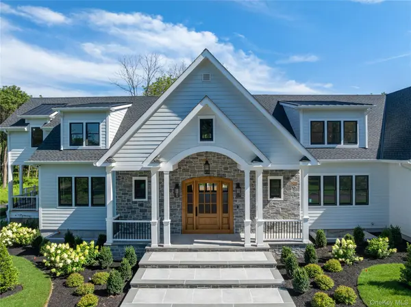 220 Beach RD, Centre Island, NY 11771