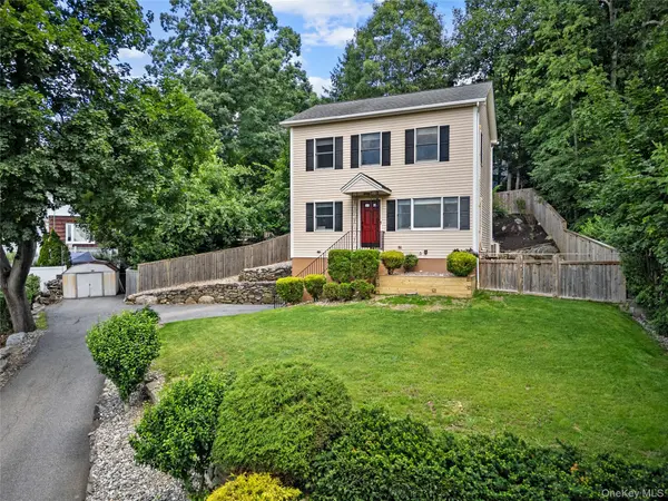 36 Grandview DR, Mahopac, NY 10541
