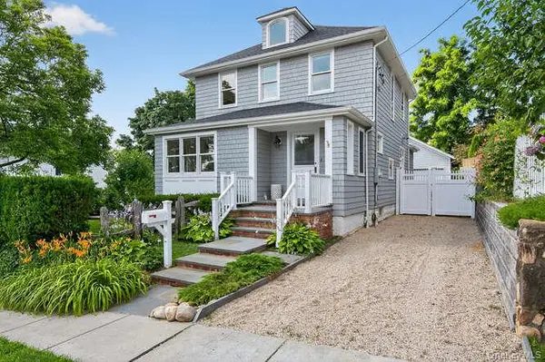 25 Soundview AVE, Locust Valley, NY 11560