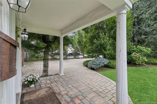 23 Westminster RD, West Hempstead, NY 11552